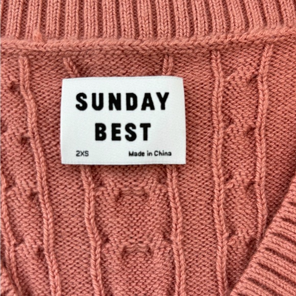 Aritzia Sunday Best cropped vest - Picture 3 of 5